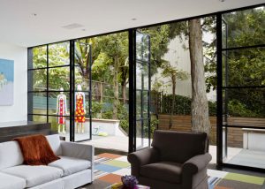 sanfranciscocontemporary-thermalsteellift-and-slidefrenchdoorsopeninlivingroom-1395076331